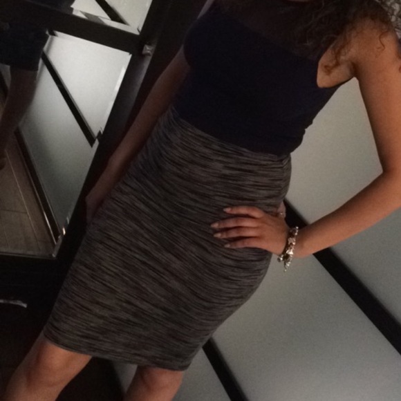 TOPSHOP pencil skirt - Picture 2 of 2